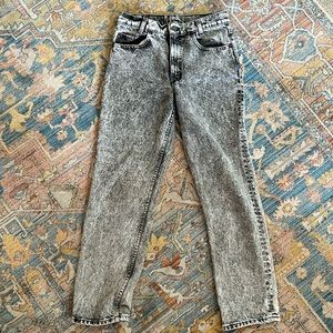 Amazing vintage dark stonewashed Levi’s - estimated 80s student fit